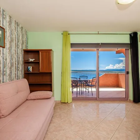 Apartment Djusi