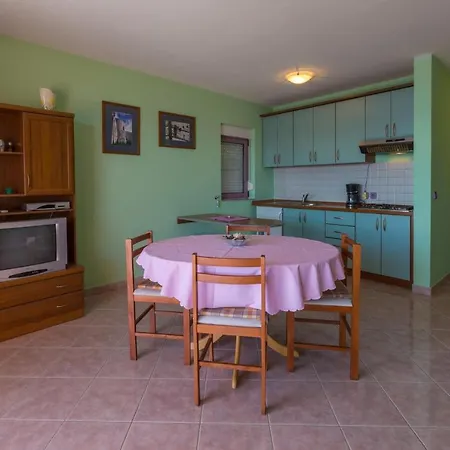 Djusi Apartment