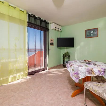 Djusi Apartment Dramalj