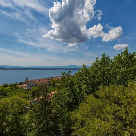Apartment Djusi