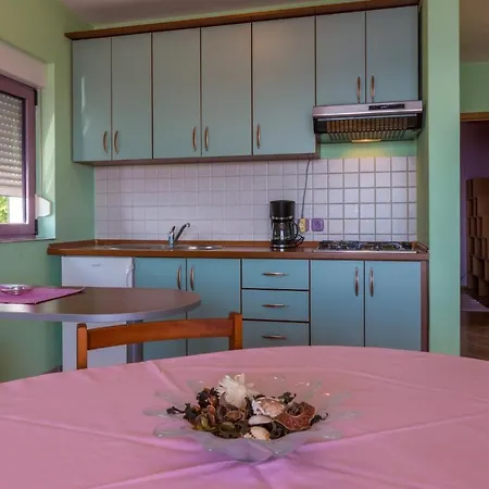 Djusi Apartment *