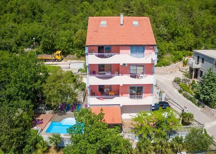 Appartement Djusi