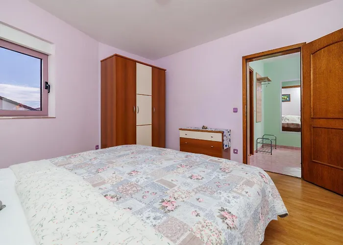 Appartement Djusi
