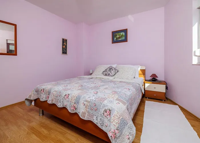 Appartement Djusi